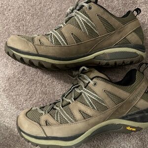 Merrell Women's Trail Running/Hiking Shoes, 8.5W